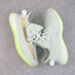Yeezy Boost 350 V2 Hyperspace